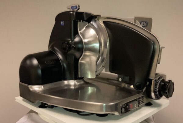 DEKO 834 S snijmachine in unieke Mat Zwarte Kleur