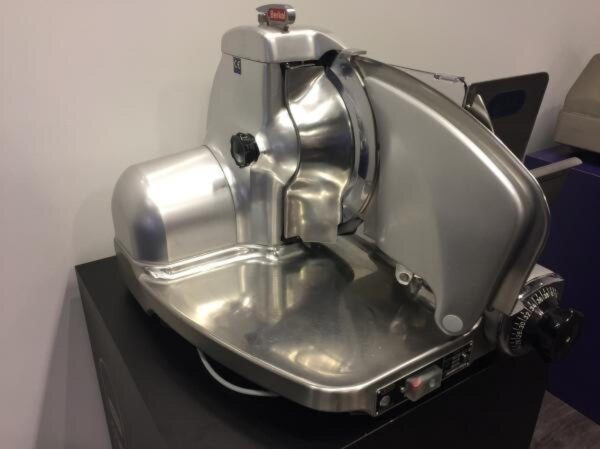 Volledig gereviseerde Deko Berkel 834S snijmachine incl. 1 jaar garantie